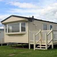 Picture of the front of a mobile home
